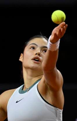 Emma Raducanu GBR Action Serve Tennis Ladies Porsche Cup Porsche Tennis Grand Prix GP Stuttgart 2024 Porsche Arena 18 04 2024 DFL REGULATIONS PROHIBIT ANY USE OF PHOTOGRAPHS AS IMAGE SEQUENCES AND OR QUASI VIDEO Porsche Tennis Grand Prix GP Stuttgart 2024