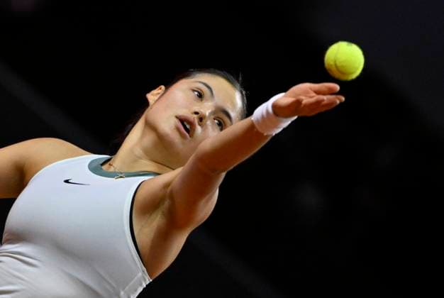 Emma Raducanu GBR Action Serve Tennis Ladies Porsche Cup Porsche Tennis Grand Prix GP Stuttgart 2024 Porsche Arena 18 04 2024 DFL REGULATIONS PROHIBIT ANY USE OF PHOTOGRAPHS AS IMAGE SEQUENCES AND OR QUASI VIDEO Porsche Tennis Grand Prix GP Stuttgart 2024