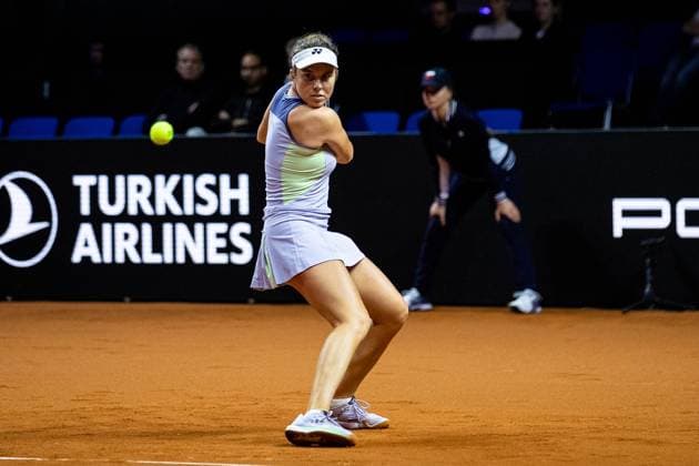 Linda Noskova CZE Emma Raducanu GBR vs Linda Noskova CZE GER Porsche Tennis Grand Prix GP Stuttgart 2024, Porsche Arena, 18 04 2024 GER Porsche Tennis Grand Prix GP Stuttgart 2024 Porsche Arena, 18 04 2024 Stuttgart Copyright: xEibner-Pressefoto RogerxBuerkex EP