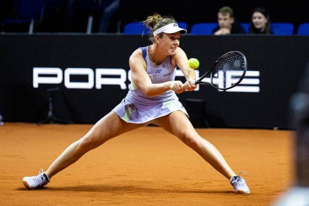 Linda Noskova CZE Emma Raducanu GBR vs Linda Noskova CZE GER Porsche Tennis Grand Prix GP Stuttgart 2024, Porsche Arena, 18 04 2024 GER Porsche Tennis Grand Prix GP Stuttgart 2024 Porsche Arena, 18 04 2024 Stuttgart Copyright: xEibner-Pressefoto RogerxBuerkex EP