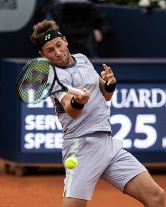 April 18, 2024, Barcelona, Barcelona, Spain: CASPER RUUD of Norway in action during the third round of Barcelona Open Banc Sabadell Trofeo Conde de Godo. Tennis 2024: Barcelona Open  - ZUMArd r 20240418_spo_s316_053 Copyright: xMartixSeguraxRamonedax