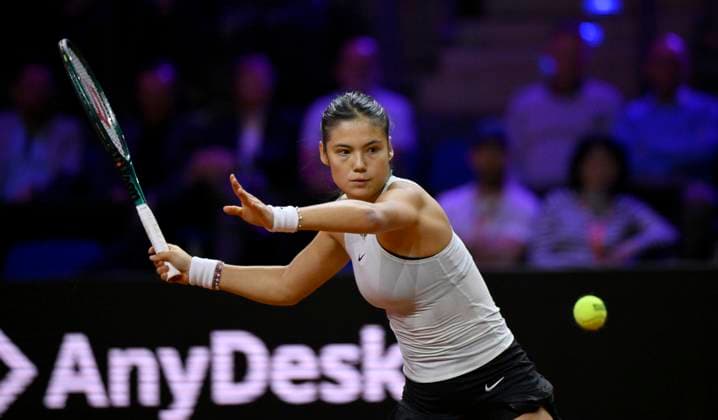 Emma Raducanu GBR Action Tennis Ladies Porsche Cup Porsche Tennis Grand Prix GP Stuttgart 2024 Porsche Arena 18 04 2024 DFL REGULATIONS PROHIBIT ANY USE OF PHOTOGRAPHS AS IMAGE SEQUENCES AND OR QUASI VIDEO Porsche Tennis Grand Prix GP Stuttgart 2024