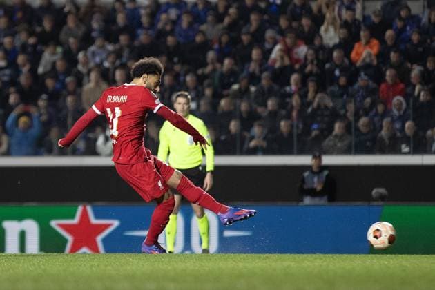 Atalanta v Liverpool Europa League 18 04 2024. Quarter Final GOAL 0-1 Liverpool forward Mohamed Salah (11) scores from the penalty spot during the Europa League quarter-final second leg match between Atalanta and Liverpool at Gewiss Stadium, Bergamo, Italy on 18 April 2024. Editorial use only , Copyright: xIanxStephenx PSI-19496-0005