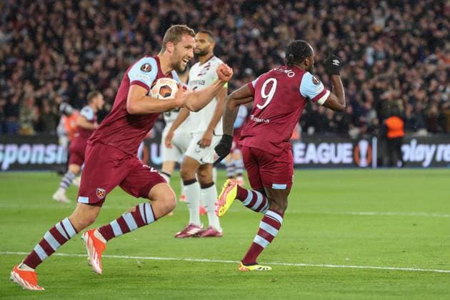 UEFA Europa League Quarter-Final West Ham United v Bayer 04 Leverkusen Michail Antonio of West Ham United celebrates his goal to make it 1-0 West Ham United, during the UEFA Europa League Quarter-Final match West Ham United vs Bayer 04 Leverkusen at London Stadium, London, United Kingdom, 18th April 2024 (Photo by Gareth Evans News Images) London London Stadium United Kingdom Copyright: xGarethxEvans NewsxImagesx