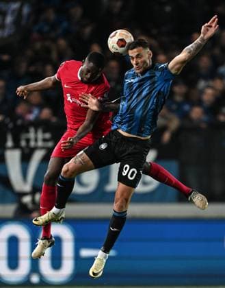 Cm Bergamo 18 04 2024 - Europa League Atalanta-Liverpool foto Cristiano Mazzi Image nella foto: Gianluca Scamacca-Ibrahima Konate™ 