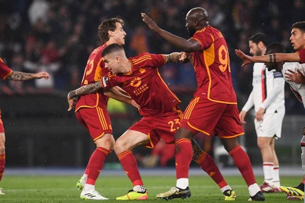 Gianluca Mancini of AS Roma celebrates after scoring the goal of 1-0 during the Europa League football match between AS Roma and AC Milan at Olimpico stadium in Rome (Italy), April 18th, 2024. AntoniettaxBaldassarre