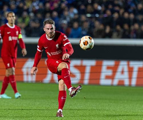 Football - UEFA Europa League - Quarter-Final 2nd Leg - BC Atalanta v Liverpool FC BERGAMO, ITALY - Thursday, April 18, 2024: Liverpool s Alexis Mac Allister during the UEFA Europa League Quarter-Final 2nd Leg match between BC Atalanta and Liverpool FC at the Stadio Atleti Azzurri d Italia. (Photo by David Rawcliffe Propaganda) BERGAMO Stadio Atleti Azzurri d Italia LOMBARDY ITALY  Copyright: xDavidxRawcliffex P2024-04-18-Atalanta_Liverpool-34