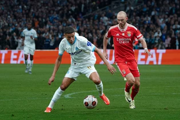 Amine Harit (Olympique de Marseille) - Fredrik Aursnes (SL Benfica) FOOTBALL : Olympique de Marseille vs SL Benfica - Ligue Europa - Quart de finale retour - Marseille - 18 04 2024 NorbertScanella Panoramic 