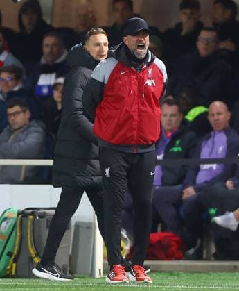 Liverpool manager Jurgen Klopp shouts Atalanta v Liverpool, UEFA Europa League, Quarter Final, Second Leg, Football, Gewiss Stadium, Bergamo, Italy - 18 Apr 2024 EDITORIAL USE ONLY No use with unauthorised audio, video, data, fixture lists, club league logos or live services. Online in-match use limited to 120 images, no video emulation. No use in betting, games or single club league player publications.  Copyright: xKieranxMcManus Shutterstockx 14438415ar