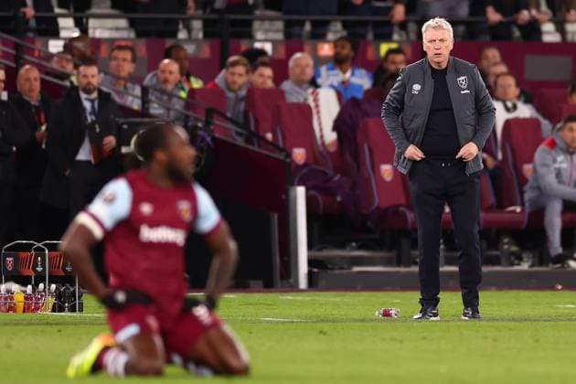 18th April 2024; London Stadium, London, England; Europa League Football, Quarter Final, Second Leg, West Ham United versus Bayer Leverkusen; West Ham United Manager David Moyes upset as Michail Antonio does not win a free kick  ActionPlus12631862 ShaunxBrooks