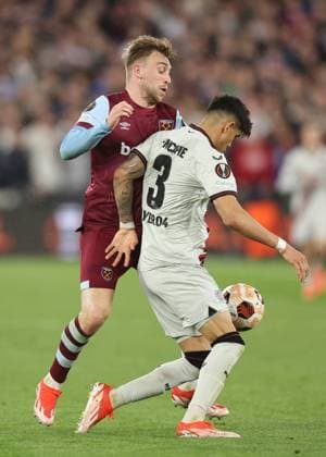 London, England, 18th April 2024. Jarrod Bowen of West Ham United tussles with Piero Hincapie of Bayer Leverkusen during the UEFA Europa League match at the London Stadium, London. Picture credit should read: David Klein Sportimage EDITORIAL USE ONLY. No use with unauthorised audio, video, data, fixture lists, club league logos or live services. Online in-match use limited to 120 images, no video emulation. No use in betting, games or single club league player publications. SPI-3091-0041