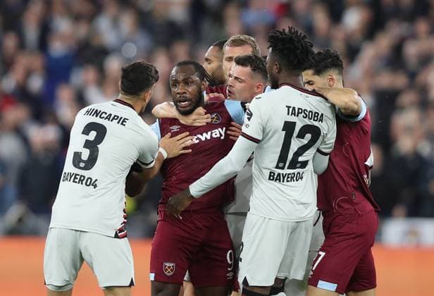 - West Ham United v Bayer 04 Leverkusen, UEFA Europa League, Quarter Final, 2nd Leg, London Stadium, London, UK - 18th April 2024. Michail Antonio of West Ham United is grabbed around the throat whilst arguing with Granit Xhaka, Piero Hincapie & Edmond Tapsoba of Bayer 04 Leverkusen. - West Ham United v Bayer 04 Leverkusen, UEFA Europa League, Quarter Final, 2nd Leg, London Stadium, London, UK - 18th April 2024. London London Stadium UK Copyright: xDanxWeirx CP_West_Ham_United_Bayer_04_Leverkusen_03