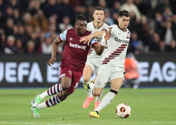 - West Ham United v Bayer 04 Leverkusen, UEFA Europa League, Quarter Final, 2nd Leg, London Stadium, London, UK - 18th April 2024. Mohammed Kudus of West Ham United battles a. - West Ham United v Bayer 04 Leverkusen, UEFA Europa League, Quarter Final, 2nd Leg, London Stadium, London, UK - 18th April 2024. London London Stadium UK Copyright: xDanxWeirx CP_West_Ham_United_Bayer_04_Leverkusen_08