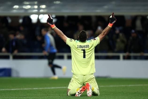Sport Bilder des Tages Juan Musso (Atalanta Bc) celebrate after winning, UEFA Europa League 2023 2024 - Quarter-Final, Atalanta vs Liverpool Fc, Gewiss Stadium, April 18, 2024, Bergamo, Italy.