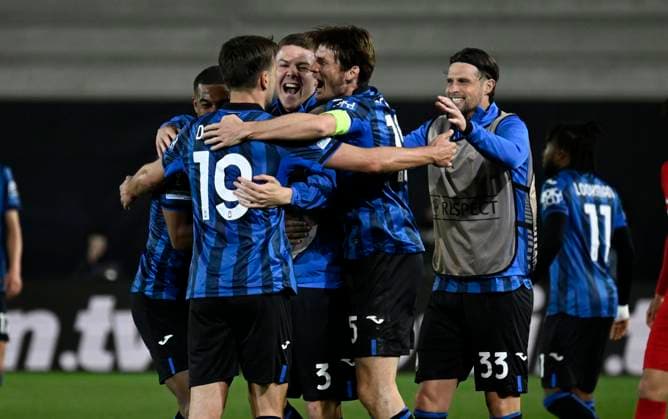 Foto IPP Paolo Bona Bergamo 18 04 2024 UEFA Europa League di Calcio stagione 2023 2024 partita Atalanta-Liverpool Nella foto l™esultanza dei giocatori dell™Atalanta dopo la qualificazione Italy Photo Press Worldwide Copyright italy Italy ITALY  Copyright: xR4924_italyphotopressx
