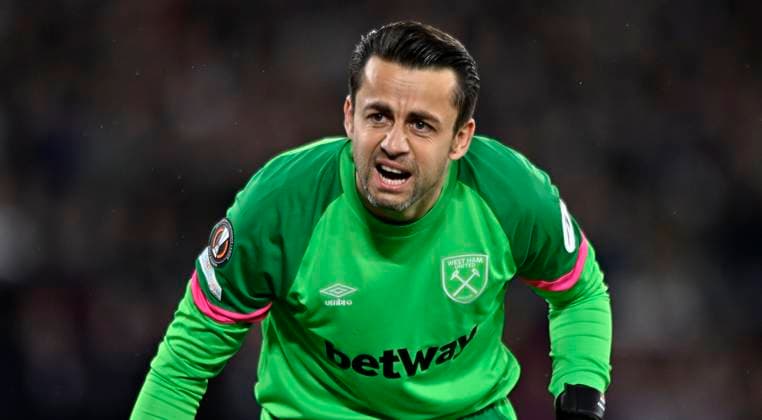 West Ham vs Beyer Leverkusen, UEFA Europa League Åukasz FabiaÅ ski (West Ham, goalkeeper) during the West Ham vs Beyer Leverkusen UEFA Europa League quarter final, 2nd leg, match at the London Stadium, Stratford. London The London Stadium UK Copyright: xMartinxDaltonx WestHam_vs_Leverkusen_180424_MD_014