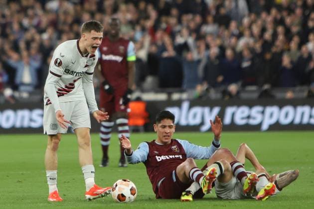Sport Bilder des Tages London, England, April 18th 2024: Florian Wirtz (10 Bayer Leverkusen) reacts after a referee decision during the UEFA Europa League match between West Ham United and Bayer Leverkusen at the London Stadium in London, England (Alexander Canillas SPP) Copyright: xAlexanderxCanillas SPPx spp-en-AlCa-IMG_2552