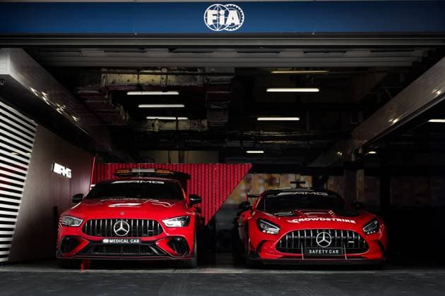 FIA Mercedes-AMG GT 63 S 4MATIC+ Medical Car & FIA Mercedes-AMG GT Black Series Safety Car during the Formula 1 Lenovo Chinese Grand Prix 2024, 5th round of the 2024 Formula One World Championship, WM, Weltmeisterschaft from April 19 to 21, 2024 on the Shanghai International Circuit, in Shanghai, China - F1 - CHINESE GRAND PRIX 2024 DPPI Panoramic  240419_R05_CHINA_DP_FGOO6137