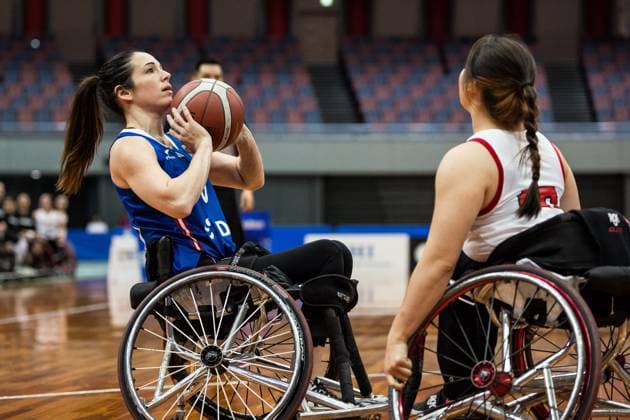 2024 IWBF Womens Repechage Canada France 19 04 2024 Anne Sophie Robler France, 10 at the ball, Puisand Lai Canada, 10 2024 IWBF Womens Repechage Canada France Asue Arena, Osaka Copyright: xBEAUTIFULxSPORTS Wunderlx