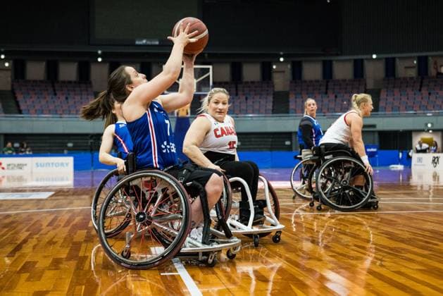 2024 IWBF Womens Repechage Canada France 19 04 2024 Marie Carliez France, 7 on the ball, Melanie Hawtin Canada, 15 2024 IWBF Womens Repechage Canada France Asue Arena, Osaka Copyright: xBEAUTIFULxSPORTS Wunderlx