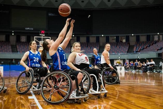 2024 IWBF Womens Repechage Canada France 19 04 2024 Marie Carliez France, 7 in the throw, Melanie Hawtin Canada, 15 2024 IWBF Womens Repechage Canada France Asue Arena, Osaka Copyright: xBEAUTIFULxSPORTS Wunderlx