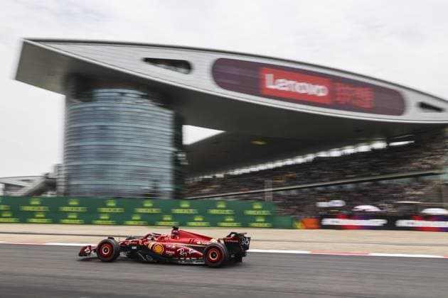 16 LECLERC Charles (mco), Scuderia Ferrari SF-24, action during the Formula 1 Lenovo Chinese Grand Prix 2024, 5th round of the 2024 Formula One World Championship, WM, Weltmeisterschaft from April 19 to 21, 2024 on the Shanghai International Circuit, in Shanghai, China - F1 - CHINESE GRAND PRIX 2024 DPPI Panoramic  240419_R05_CHINA_DP_02197