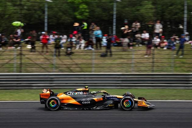 04 NORRIS Lando (gbr), McLaren F1 Team MCL38, action during the Formula 1 Lenovo Chinese Grand Prix 2024, 5th round of the 2024 Formula One World Championship, WM, Weltmeisterschaft from April 19 to 21, 2024 on the Shanghai International Circuit, in Shanghai, China - F1 - CHINESE GRAND PRIX 2024 DPPI Panoramic  240419_R05_CHINA_DP_FG007372