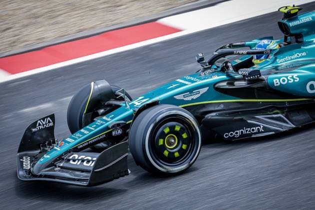 14 ALONSO Fernando (spa), Aston Martin F1 Team AMR24, action during the Formula 1 Lenovo Chinese Grand Prix 2024, 5th round of the 2024 Formula One World Championship, WM, Weltmeisterschaft from April 19 to 21, 2024 on the Shanghai International Circuit, in Shanghai, China - F1 - CHINESE GRAND PRIX 2024 DPPI Panoramic  03085