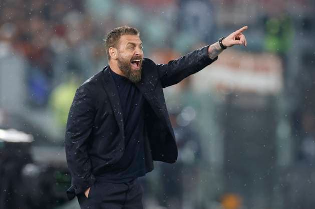 Head Coach Daniele De Rossi (AS Roma) gestures, UEFA Europa League 2023 2024 - Quarter-final second leg, AS Roma vs AC Milan, Olimpico Stadium, April 18, 2024, Rome, Italy.