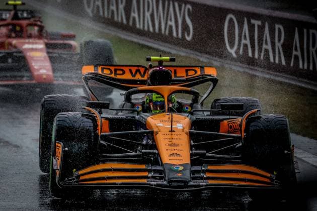 04 NORRIS Lando (gbr), McLaren F1 Team MCL38, action Qualifying Sprint Race during the Formula 1 Lenovo Chinese Grand Prix 2024, 5th round of the 2024 Formula One World Championship, WM, Weltmeisterschaft from April 19 to 21, 2024 on the Shanghai International Circuit, in Shanghai, China - F1 - CHINESE GRAND PRIX 2024 DPPI Panoramic  05470