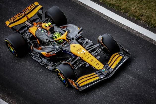 04 NORRIS Lando (gbr), McLaren F1 Team MCL38, action Qualifying Sprint Race during the Formula 1 Lenovo Chinese Grand Prix 2024, 5th round of the 2024 Formula One World Championship, WM, Weltmeisterschaft from April 19 to 21, 2024 on the Shanghai International Circuit, in Shanghai, China - F1 - CHINESE GRAND PRIX 2024 DPPI Panoramic  05370