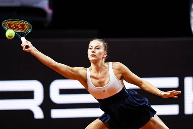 Marta Kostyuk UKR Zheng Qinwen CHN vs Marta Kostyuk UKR GER Porsche Tennis Grand Prix GP Stuttgart 2024, Porsche Arena, 18 04 2024 GER Porsche Tennis Grand Prix GP Stuttgart 2024 Porsche Arena, 18 04 2024 Stuttgart Copyright: xEibner-Pressefoto RogerxBuerkex EP