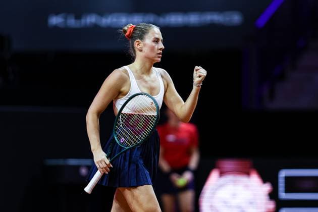 Marta Kostyuk UKR Zheng Qinwen CHN vs Marta Kostyuk UKR GER Porsche Tennis Grand Prix GP Stuttgart 2024, Porsche Arena, 18 04 2024 GER Porsche Tennis Grand Prix GP Stuttgart 2024 Porsche Arena, 18 04 2024 Stuttgart Copyright: xEibner-Pressefoto RogerxBuerkex EP