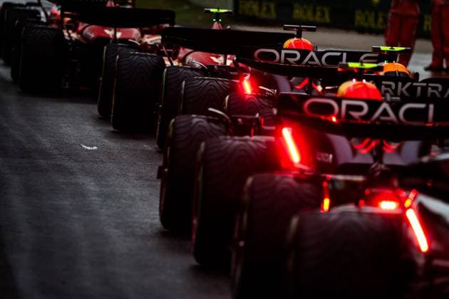01 VERSTAPPEN Max (nld), Red Bull Racing RB20, action during the Formula 1 Lenovo Chinese Grand Prix 2024, 5th round of the 2024 Formula One World Championship, WM, Weltmeisterschaft from April 19 to 21, 2024 on the Shanghai International Circuit, in Shanghai, China - F1 - CHINESE GRAND PRIX 2024 DPPI Panoramic  240419_R05_CHINA_DP_FG008209