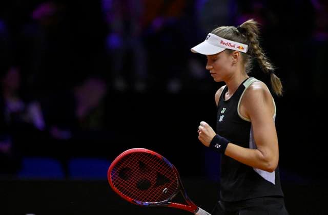 Elena Rybakina KAZ Cheering Joy Emotion Gesture Gesture Tennis Ladies Porsche Cup Porsche Tennis Grand Prix GP Stuttgart 2024 Porsche Arena 19 04 2024 DFL REGULATIONS PROHIBIT ANY USE OF PHOTOGRAPHS AS IMAGE SEQUENCES AND OR QUASI VIDEO Porsche Tennis Grand Prix GP Stuttgart 2024