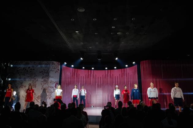 Paris 2024, Modenschau Team Polen, Präsentation der Teamkleidung für die Olympischen Sommerspiele WARSZAWA 19.04.2024 CENTRUM OLIMPIJSKIE PKOL - PREZENTACJA OFICJALNEJ KOLEKCJI UBRAN PRZYGOTOWANEJ PRZEZ FIRMY ADIDAS I BIZUU NA XXXIII LETNIE IGRZYSKA OLIMPIJSKIE 2024 W PARYZU --- POLISH PKOL OLYMPIC CENTER - PRESENTATION OF THE OFFICIAL CLOTHING COLLECTION PREPARED BY ADIDAS AND BIZUU FOR THE XXXIII SUMMER Olympic Games, Olympische Spiele, Olympia, OS 2024 IN PARIS FOT. JACEK PRONDZYNSKI FOTOPYK NEWSPIX.PL --- Newspix.pl POLAND OUT!  240419JAC067