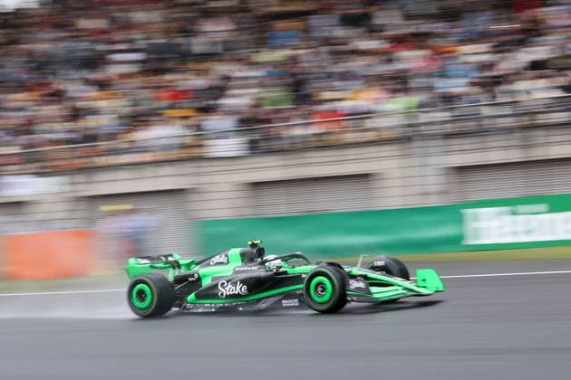 (240419) -- SHANGHAI, April 19, 2024 -- Kick Sauber s Chinese driver Zhou Guanyu competes during the Sprint Qualifying of Chinese Formula One Grand Prix at the Shanghai International Circuit in Shanghai, China, on April 19, 2024. ) (SP)CHINA-SHANGHAI-F1-GRAND PRIX-SPRINT QUALIFYING WangxXiang 