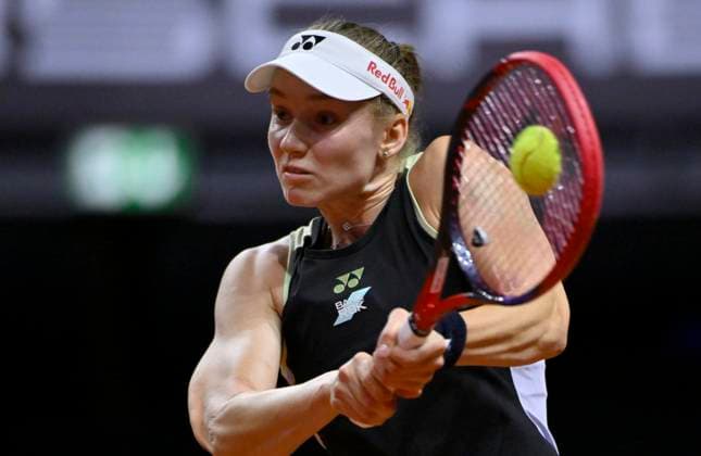 Elena Rybakina KAZ Action Tennis Ladies Porsche Cup Porsche Tennis Grand Prix GP Stuttgart 2024 Porsche Arena 19 04 2024 DFL REGULATIONS PROHIBIT ANY USE OF PHOTOGRAPHS AS IMAGE SEQUENCES AND OR QUASI VIDEO Porsche Tennis Grand Prix GP Stuttgart 2024
