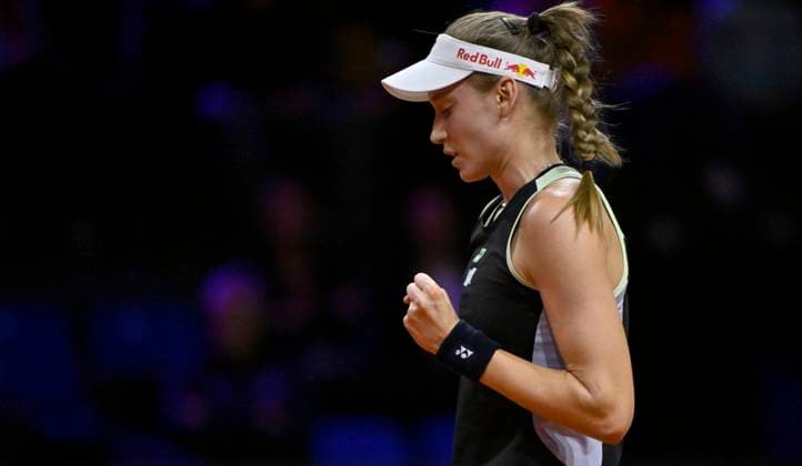 Elena Rybakina KAZ Cheering Joy Emotion Gesture Gesture Tennis Ladies Porsche Cup Porsche Tennis Grand Prix GP Stuttgart 2024 Porsche Arena 19 04 2024 DFL REGULATIONS PROHIBIT ANY USE OF PHOTOGRAPHS AS IMAGE SEQUENCES AND OR QUASI VIDEO Porsche Tennis Grand Prix GP Stuttgart 2024