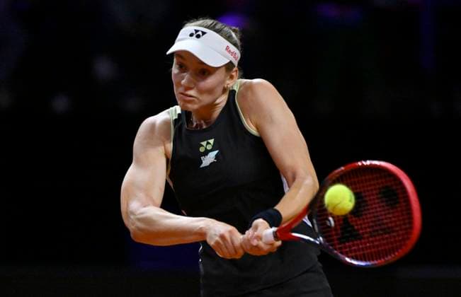 Elena Rybakina KAZ Action Tennis Ladies Porsche Cup Porsche Tennis Grand Prix GP Stuttgart 2024 Porsche Arena 19 04 2024 DFL REGULATIONS PROHIBIT ANY USE OF PHOTOGRAPHS AS IMAGE SEQUENCES AND OR QUASI VIDEO Porsche Tennis Grand Prix GP Stuttgart 2024