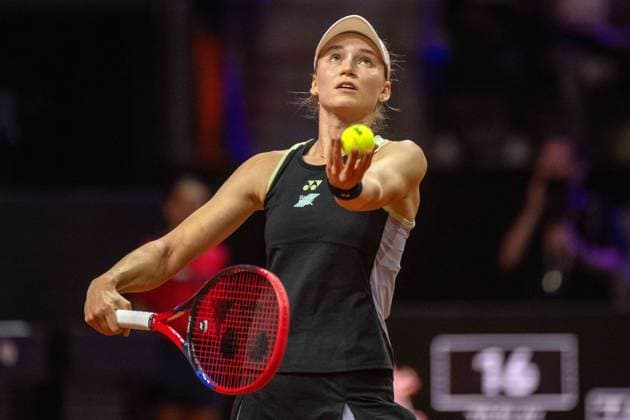 Elena Rybakina KAZ xettx, Germany, Stuttgart, 19 04 2024, Tennis, Porsche Tennis Grand Prix, Day 7, 2024, Quarterfinals, E Rybakina J Paolini, Porsche Arena Photo A2 Bildagentur Peter Hartenfelser