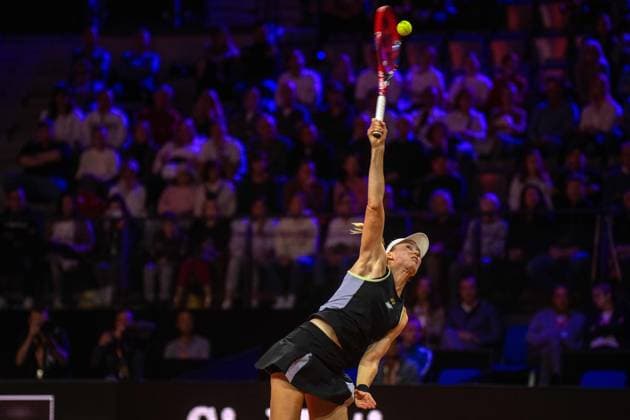 Elena Rybakina KAZ xettx, Germany, Stuttgart, 19 04 2024, Tennis, Porsche Tennis Grand Prix, Day 7, 2024, Quarterfinals, E Rybakina J Paolini, Porsche Arena Photo A2 Bildagentur Peter Hartenfelser