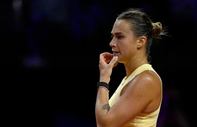 Aryna Sabalenka BLR disappointed gesture gesture thoughtful tennis women Porsche Cup Porsche Tennis Grand Prix GP Stuttgart 2024 Porsche Arena 19 04 2024 DFL REGULATIONS PROHIBIT ANY USE OF PHOTOGRAPHS AS IMAGE SEQUENCES AND OR QUASI VIDEO Porsche Tennis Grand Prix GP Stuttgart 2024