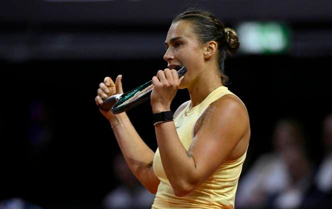 Aryna Sabalenka BLR disappointed Gesture Gesture bites into racket Tennis Womens Porsche Cup Porsche Tennis Grand Prix GP Stuttgart 2024 Porsche Arena 19 04 2024 DFL REGULATES PROHIBIT ANY USE OF PHOTOGRAPHS AS IMAGE SEQUENCES AND OR QUASI VIDEO Porsche Tennis Grand Prix GP Stuttgart 2024
