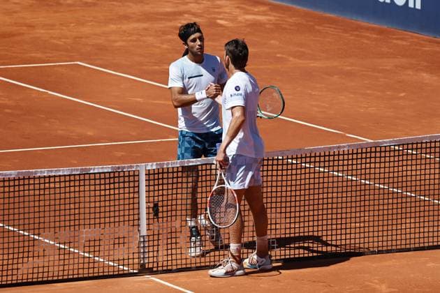 (L-R) Tomas Martin Etcheverry (ARG), Cameron Norrie (GBR), APRIL19, 2024 - Tennis : Etcheverry and Norrie shake hands after singles Quarter final match on the Barcelona Open Banc Sabadell tennis tournament at the Real Club de Tenis de Barcelona in Barcelona, Spain. Noxthirdxpartyxsales  (250637620)