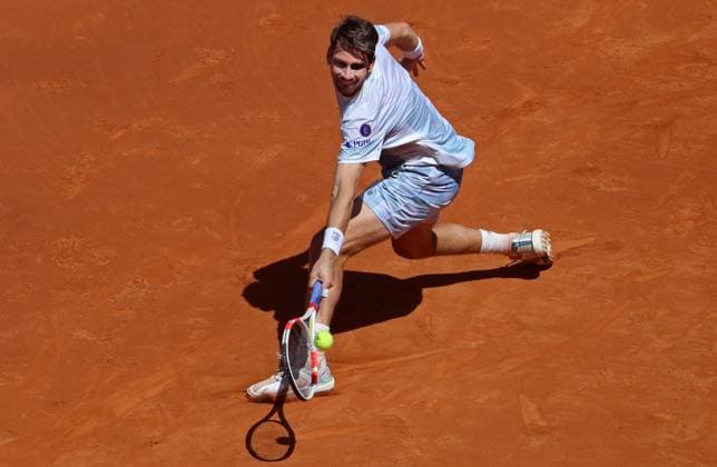 Barcelona Open Banc Sabadell 2024 Cameron Norrie is playing against Tomas Martin Etcheverry in the quarterfinals of the Barcelona Open Banc Sabadell, 71st Conde de Godo Trophy, at the Real Club de Tennis Barcelona 1899, in Barcelona, Spain, on April 19, 2024. Barcelona Spain  Copyright: xUrbanandsportx originalFilename:urbanandsport-barcelon240419_npk7w.jpg