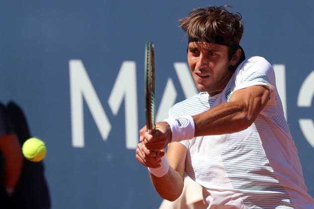 Barcelona Open Banc Sabadell 2024 Tomas Martin Etcheverry is playing against Cameron Norrie in the quarterfinals of the Barcelona Open Banc Sabadell, the 71st Conde de Godo Trophy, at the Real Club de Tennis Barcelona 1899 in Barcelona, Spain, on April 19, 2024. Barcelona Spain  Copyright: xUrbanandsportx originalFilename:urbanandsport-barcelon240419_nps2g.jpg