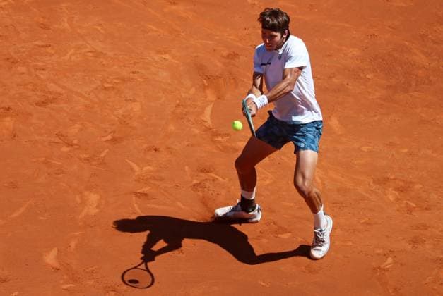 Barcelona Open Banc Sabadell 2024 Tomas Martin Etcheverry is playing against Cameron Norrie in the quarterfinals of the Barcelona Open Banc Sabadell, the 71st Conde de Godo Trophy, at the Real Club de Tennis Barcelona 1899 in Barcelona, Spain, on April 19, 2024. Barcelona Spain Copyright: xUrbanandsportx originalFilename:urbanandsport-barcelon240419_npnzc