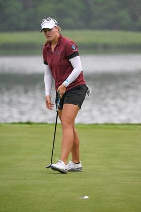 THE WOODLANDS, TX - APRIL 19: Jennifer Kupcho (USA) sinks her birdie putt on 9 during Rd2 of the Chevron Championship at The Club at Carlton Woods on April 19, 2024 in The Woodlands, Texas. (Photo by Ken Murray Icon Sportswire) GOLF: APR 19 LPGA, Golf Damen The Chevron Championship EDITORIAL USE ONLY Icon240419045