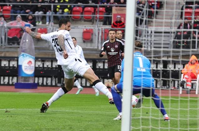 19 04 2024 Soccer Season 2023 2024 2 Soccer Bundesliga 30 Matchday 1 FC Nuremberg FCN Club SC Paderborn 07 SCP Sportfoto Zink DaMa xdaxmax DFL regulations prohibit any use of photographs as image sequences and or quasi video only for editorial use Goal Goal Shot to 0 1 Goalscorer Adriano Grimaldi 39, SC Paderborn vs Carl Klaus 1, 1 FC Nuremberg FCN
